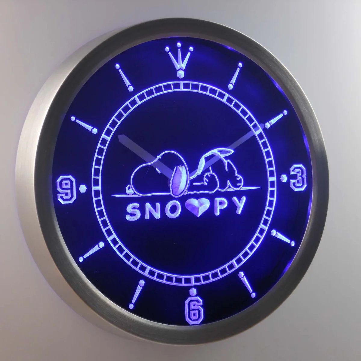 Peanuts Snoopy Heart LED Neon Wall Clock