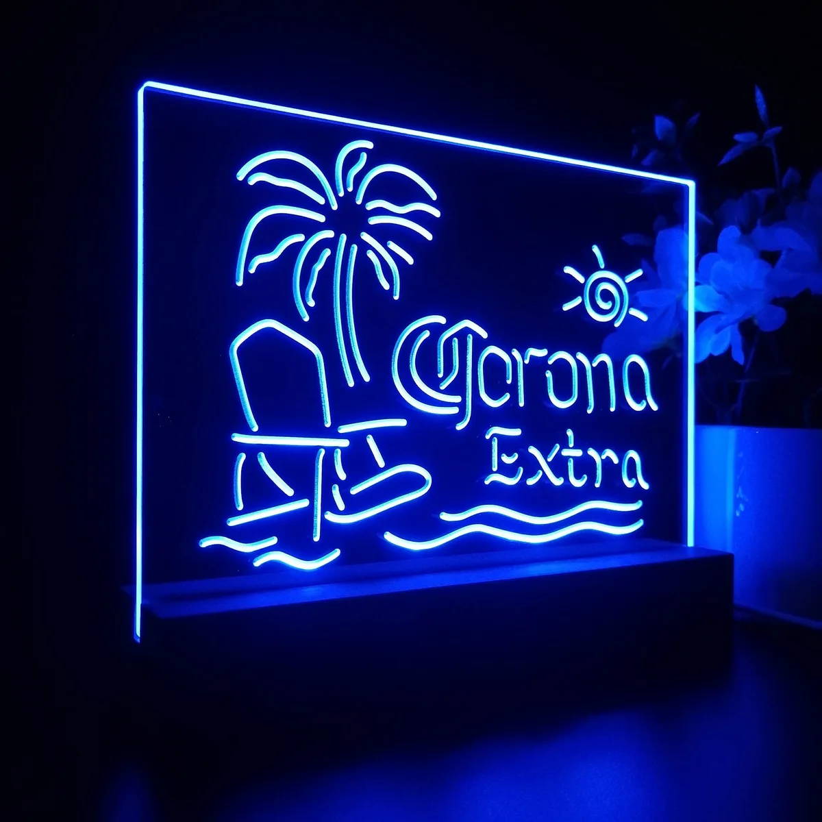 Corona Chair Palm Tree LED Desk Light