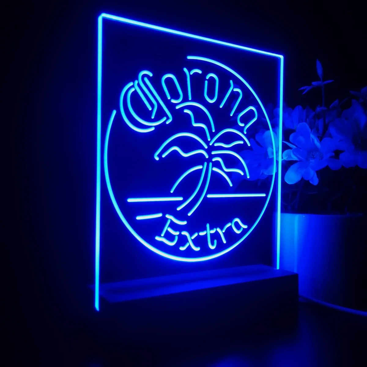 Corona Extra Round Palm Tree LED Desk Light