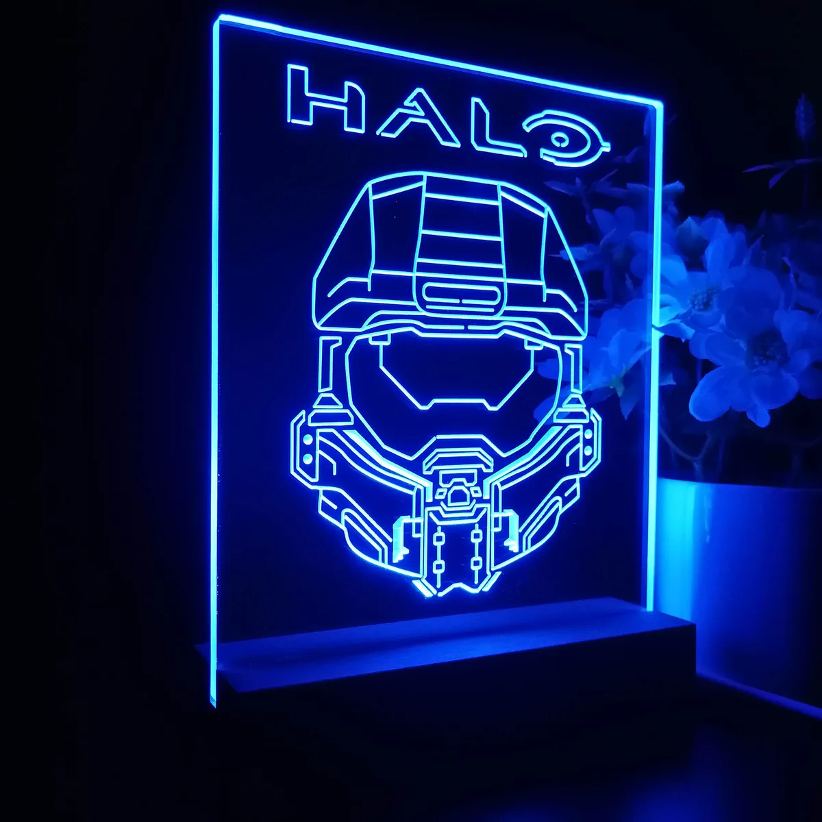 Halo Infinite Master Chief Helmet LED Desk Light