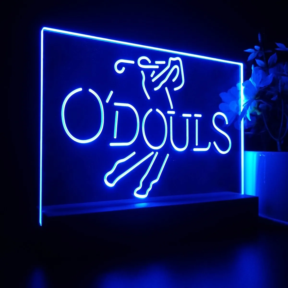 O'DOULS Golfer LED Desk Light