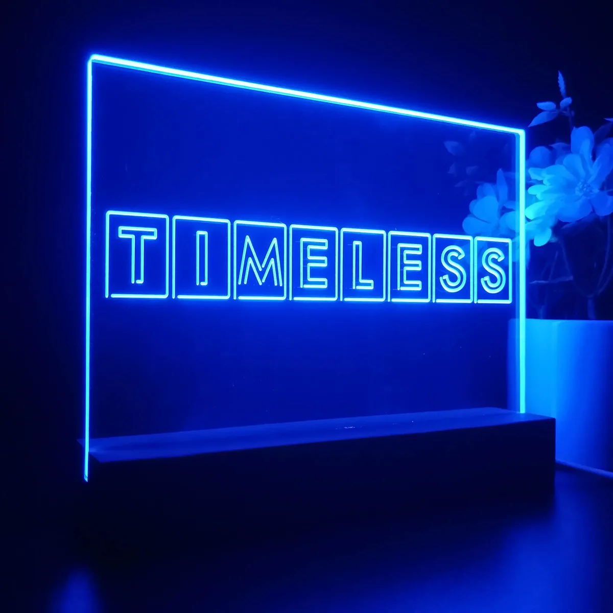 Timeless LED Desk Light